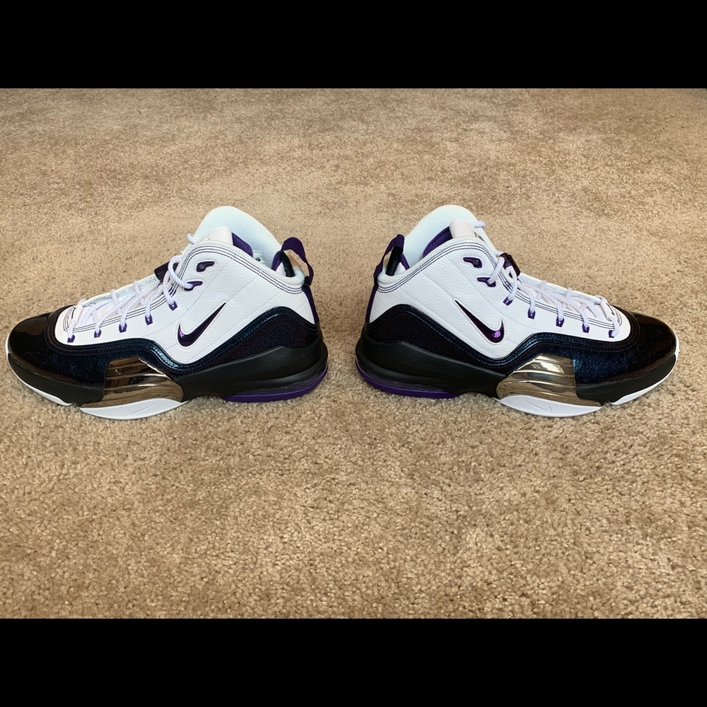 Nike Air Pippen w/color change effect New- Size 10